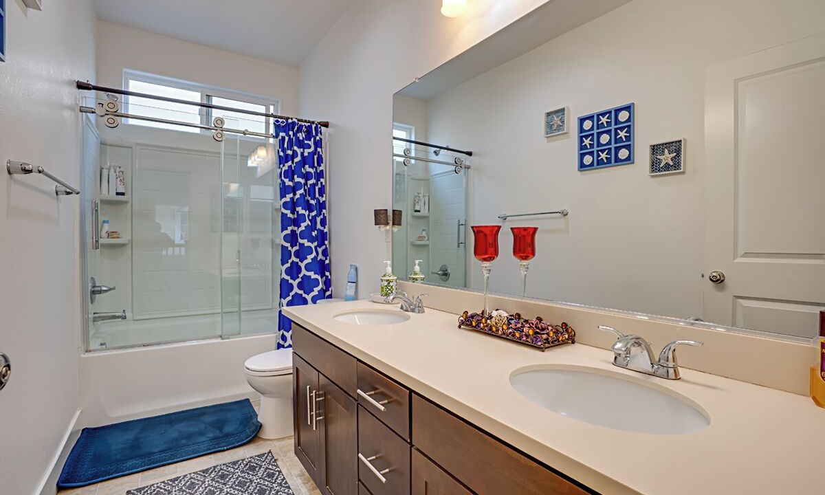 Photo of Bathroom in Lathrop