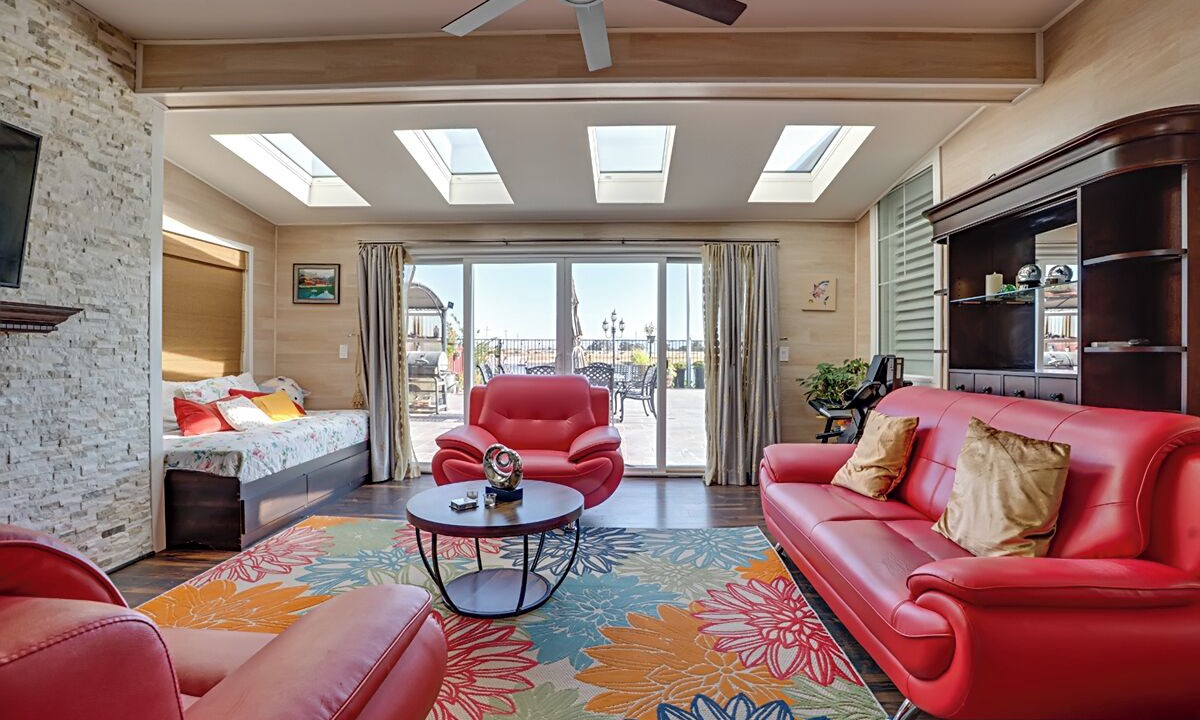 Photo of Livingroom in Lathrop