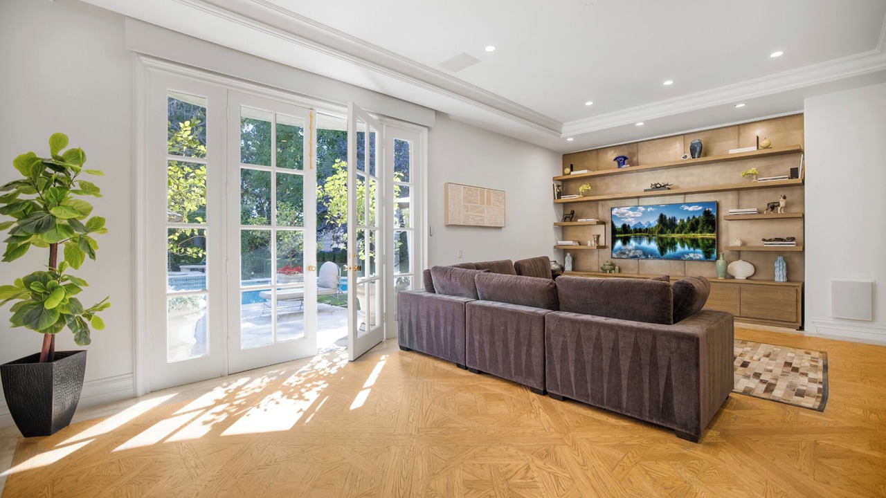 Photo of Livingroom in Beverly Hills