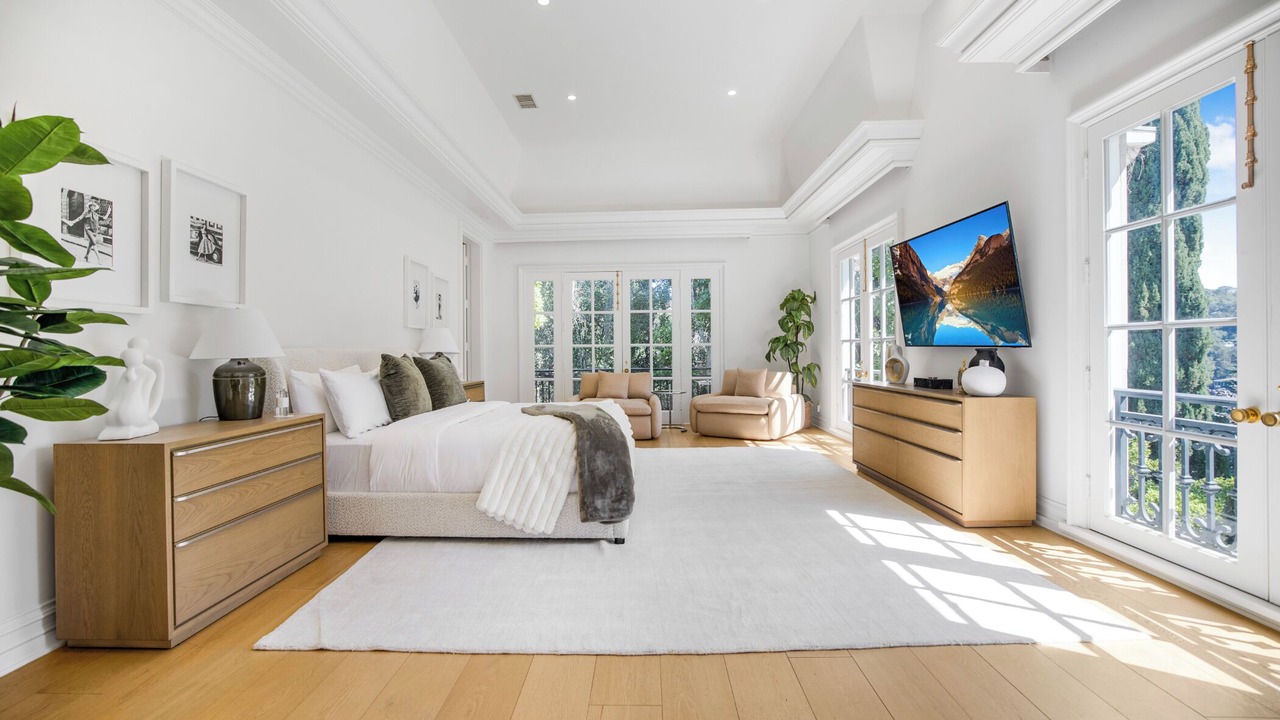 Photo of Bedroom in Beverly Hills