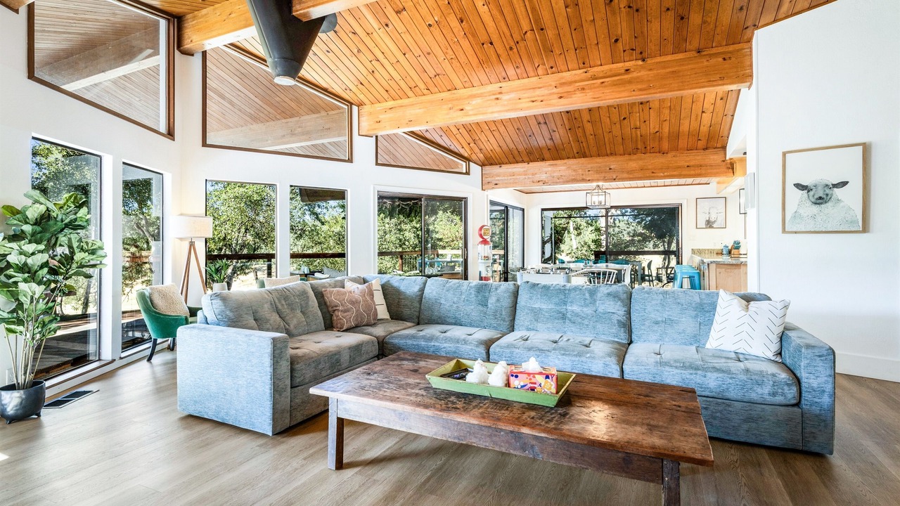 Photo of Bedroom in Kelseyville
