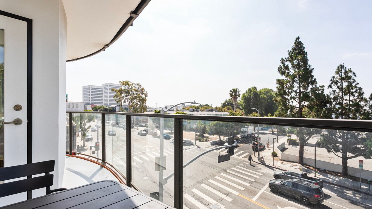Photo of Outdoor in Sawtelle