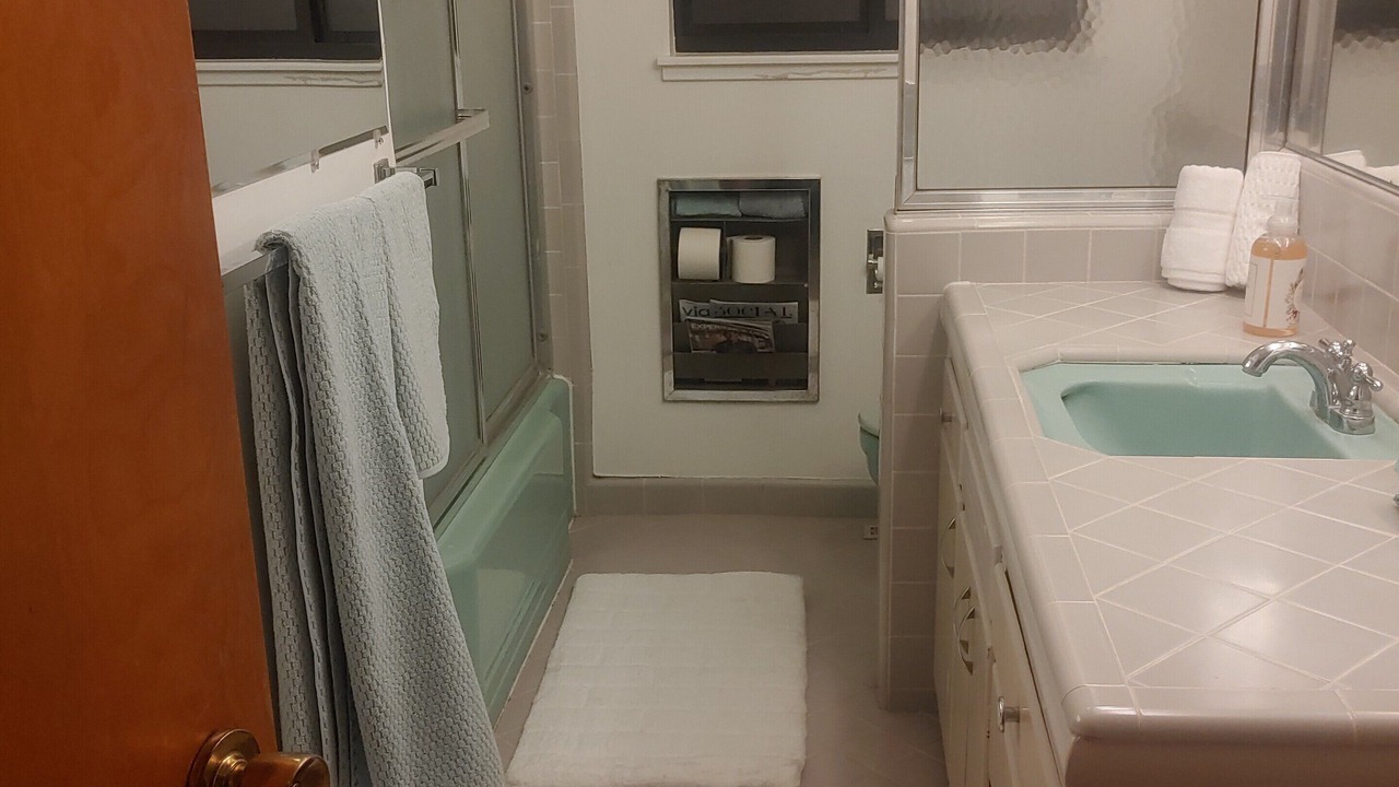 Photo of Bathroom in Arden Park Vista