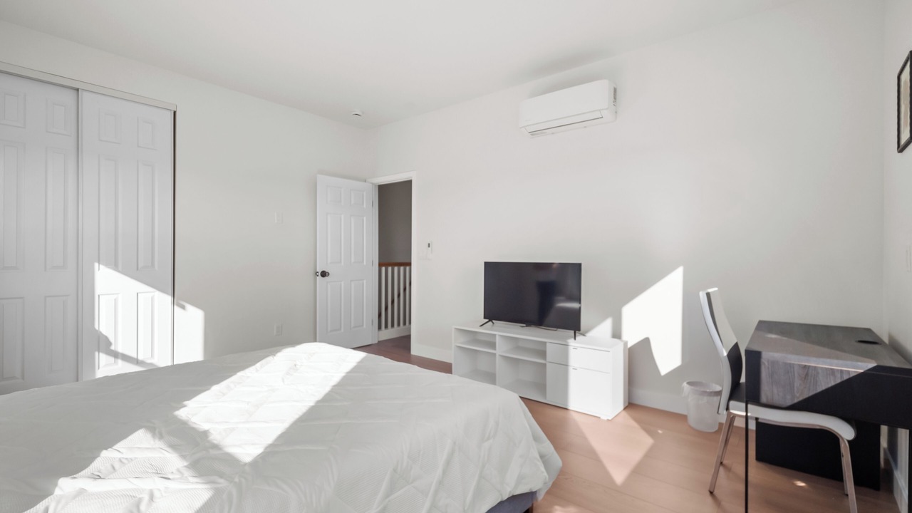 Photo of Bedroom in Mira Mesa