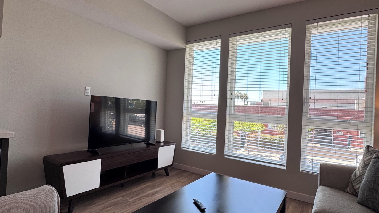 Photo of Livingroom in Harborview
