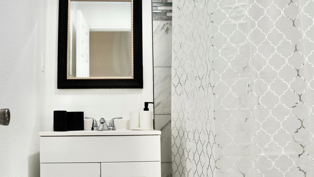 Photo of Bathroom in Carlton Hills