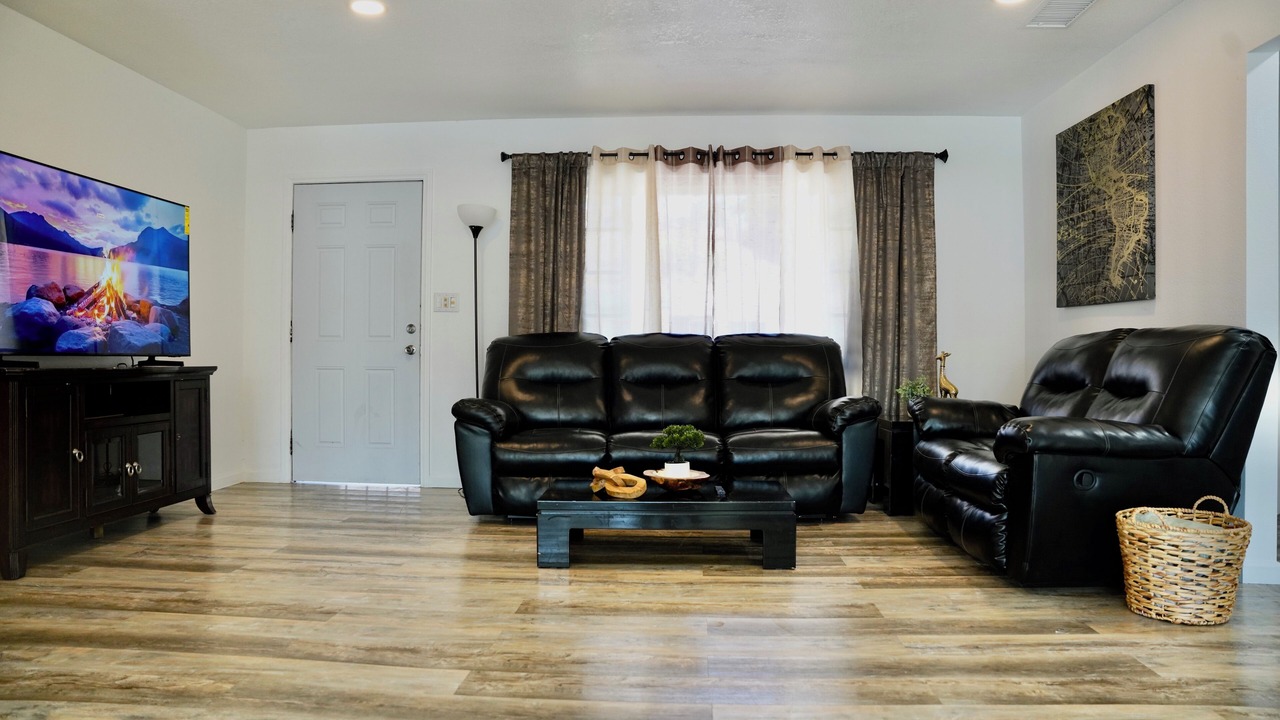 Photo of Livingroom in Carlton Hills
