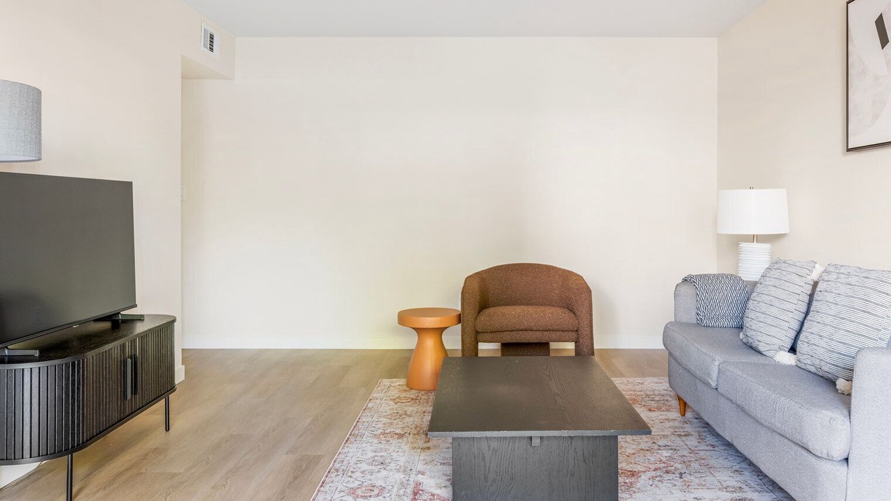 Photo of Livingroom in Midtown