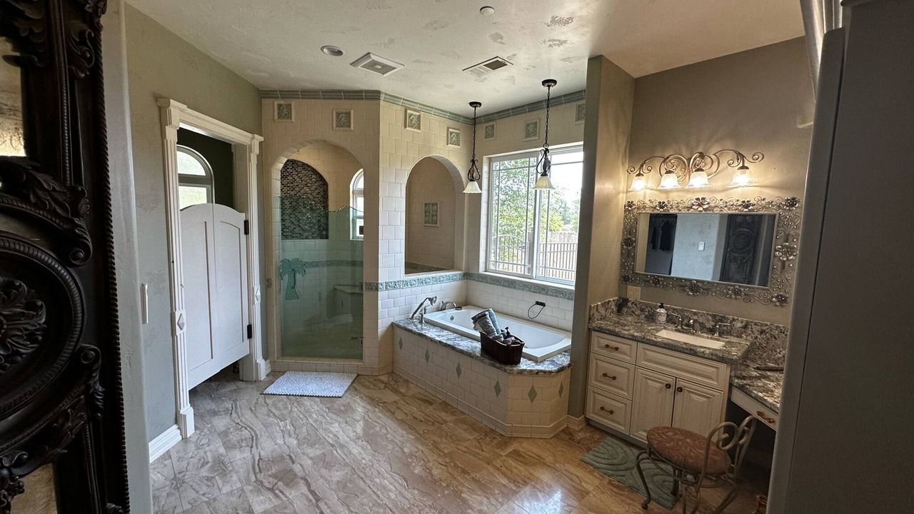 Photo of Bathroom in Lakeport