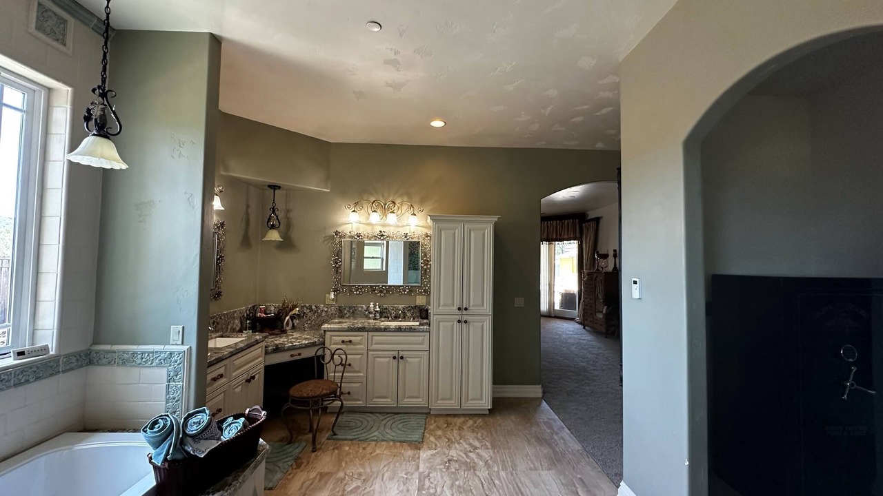 Photo of Bathroom in Lakeport