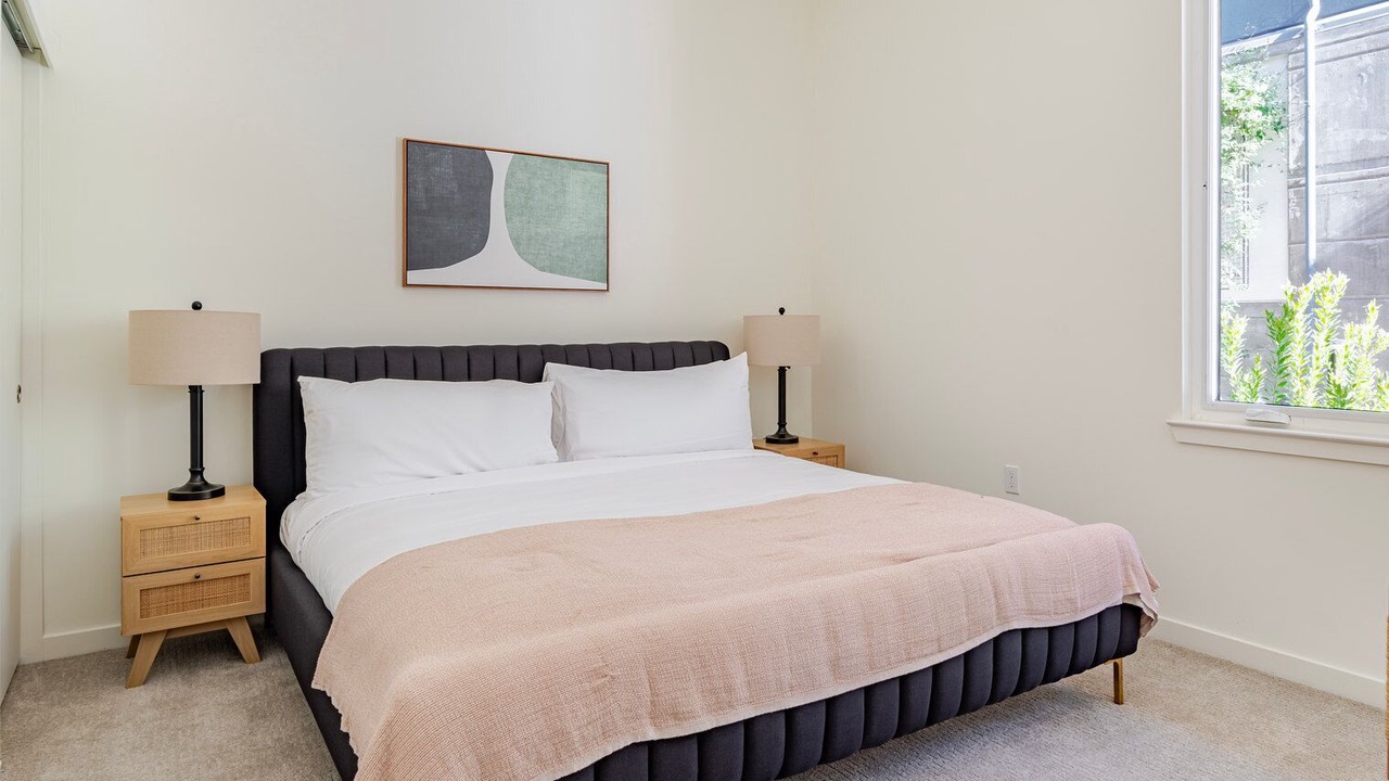 Photo of Bedroom in Alameda