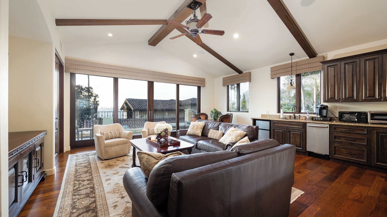 Photo of Livingroom in Sunset Cliffs