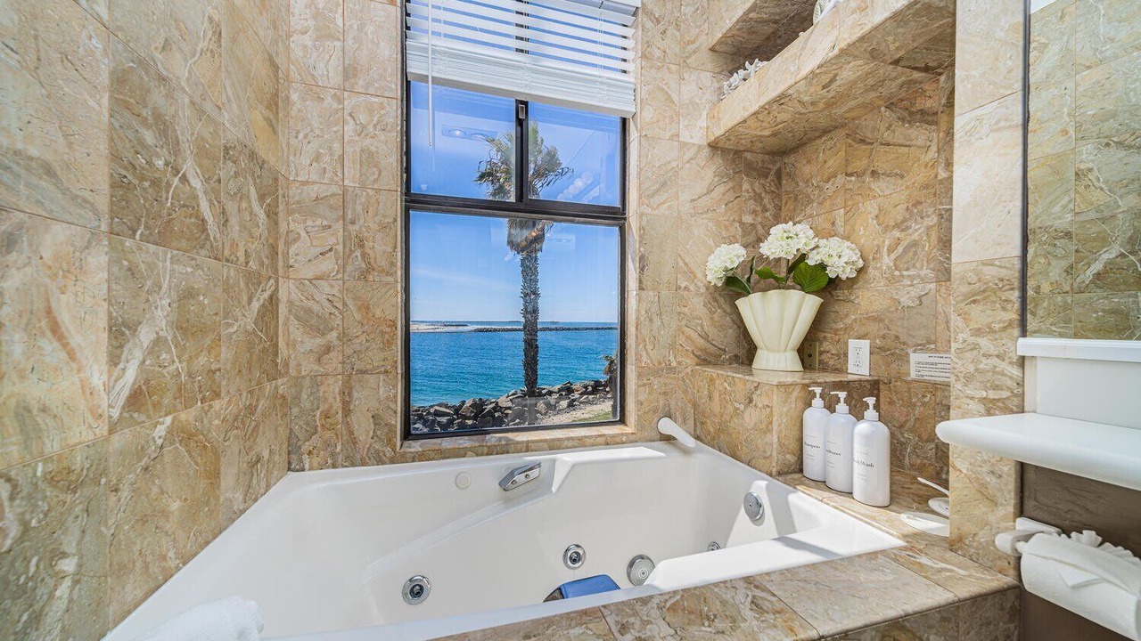 Photo of Bathroom in South Mission Beach