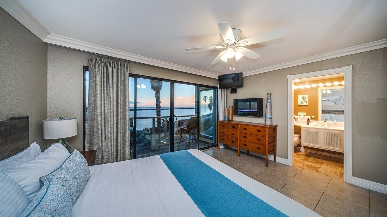 Photo of Bedroom in South Mission Beach