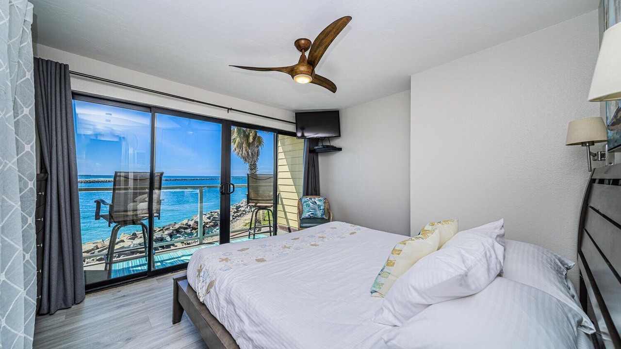 Photo of Bedroom in South Mission Beach