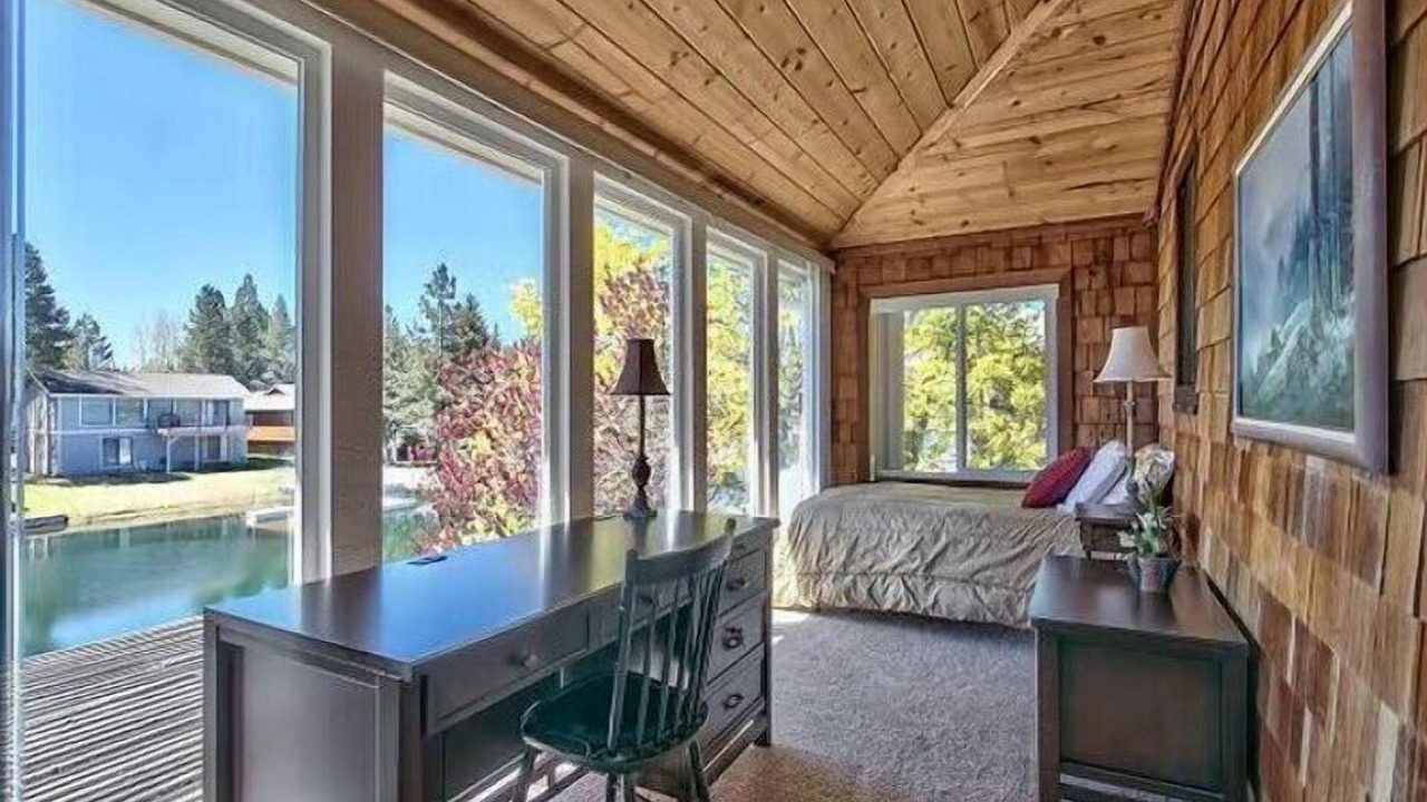 Photo of Bedroom in Tahoe Keys