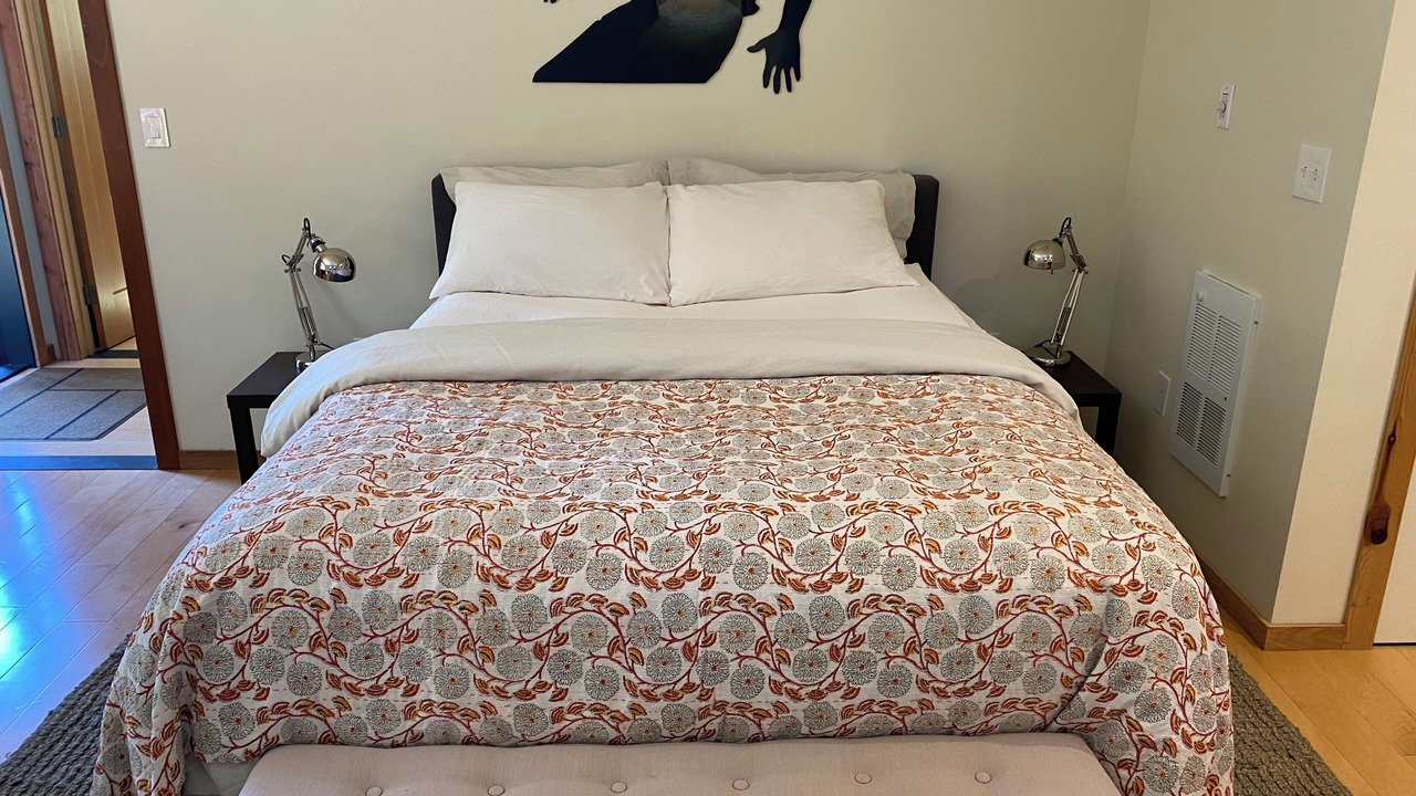 Photo of Bedroom in Elk