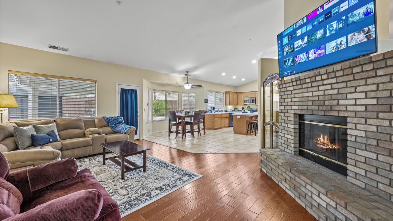 Photo of Livingroom in Ramona