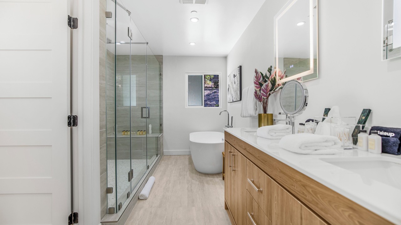 Photo of Bathroom in Tarzana