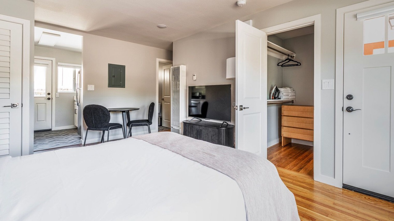 Photo of Bedroom in Menlo Park