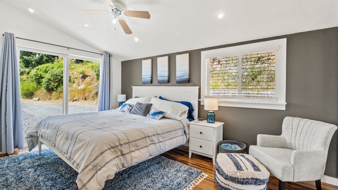Photo of Bedroom in Smith River