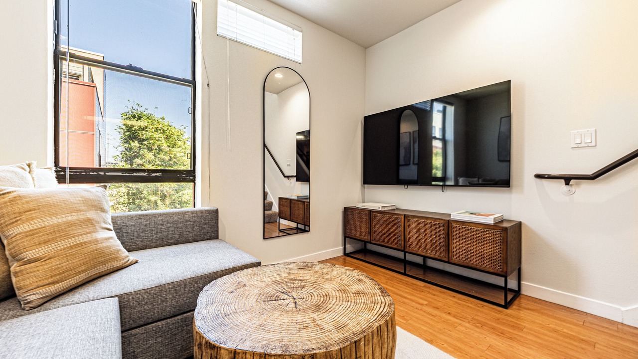 Photo of Livingroom in Sawtelle