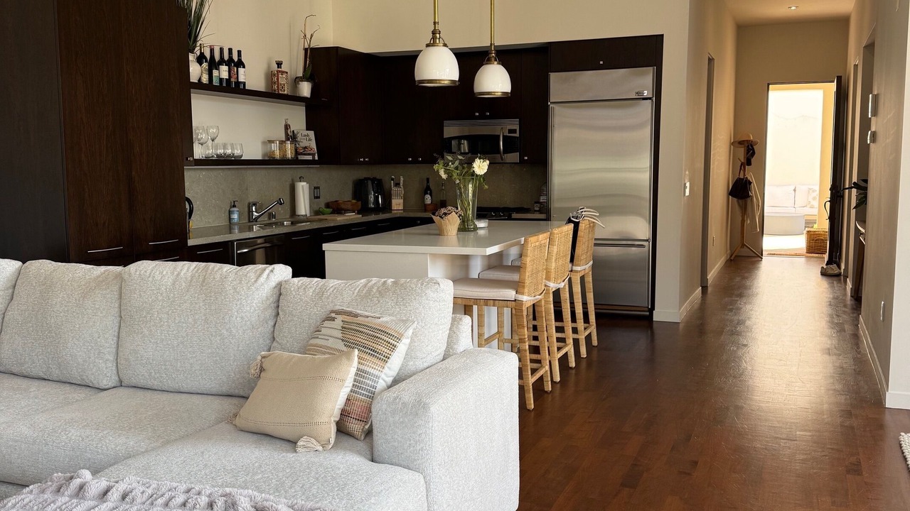 Photo of Livingroom in Lower State