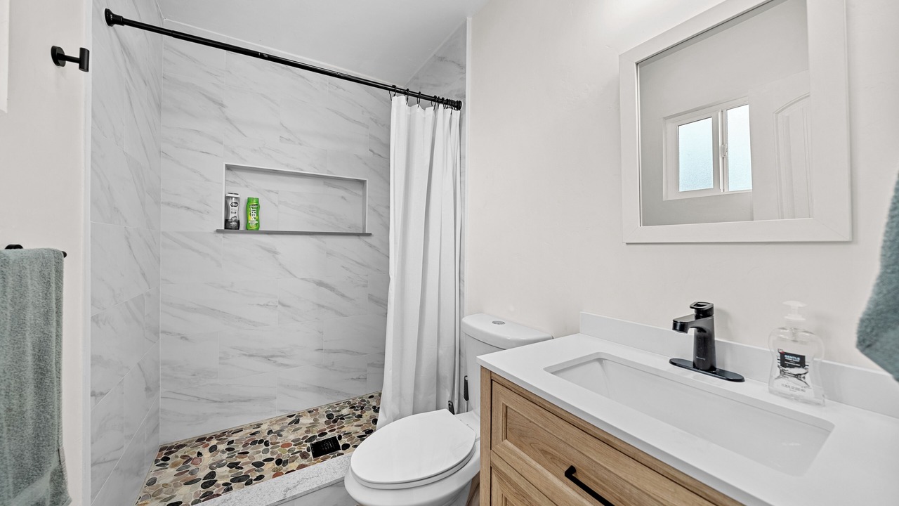Photo of Bathroom in Lakeside
