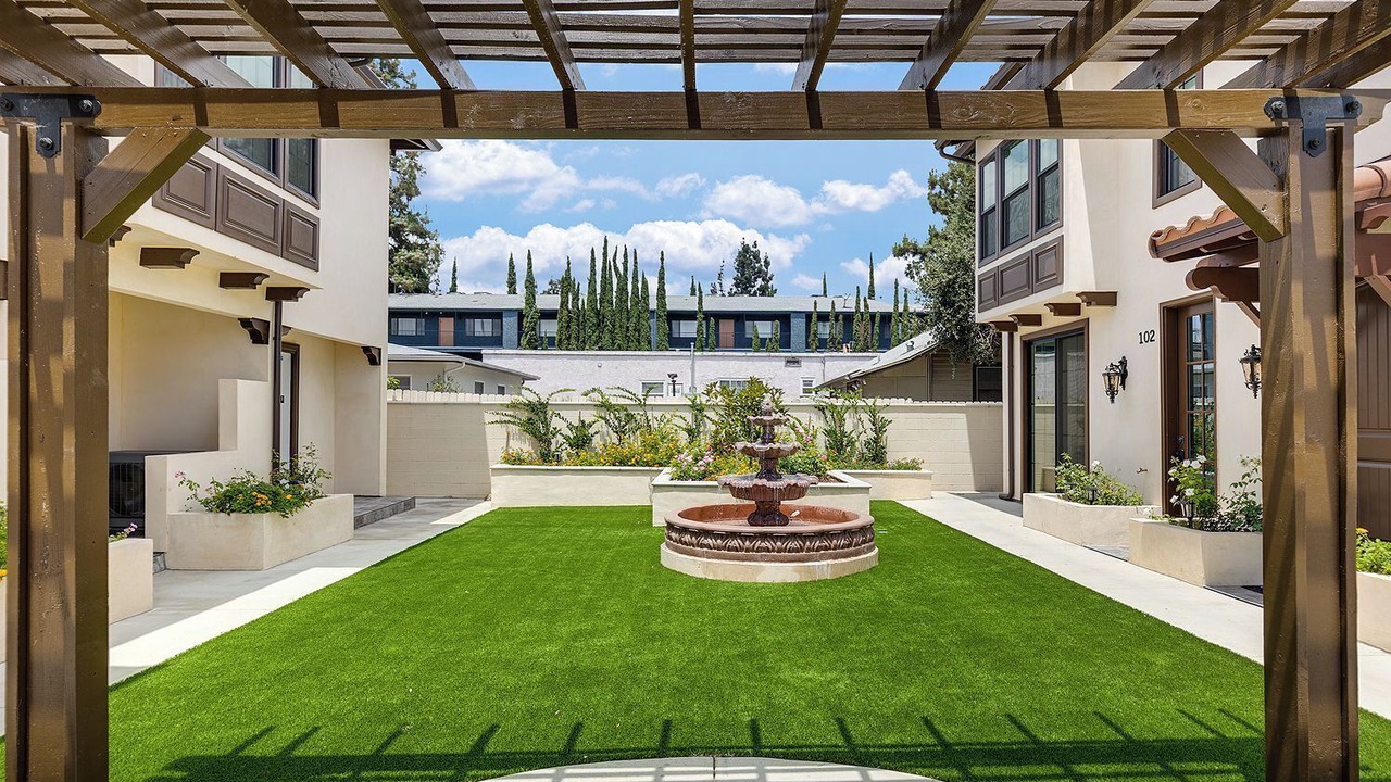Photo of Patio Balcony in Mid Central