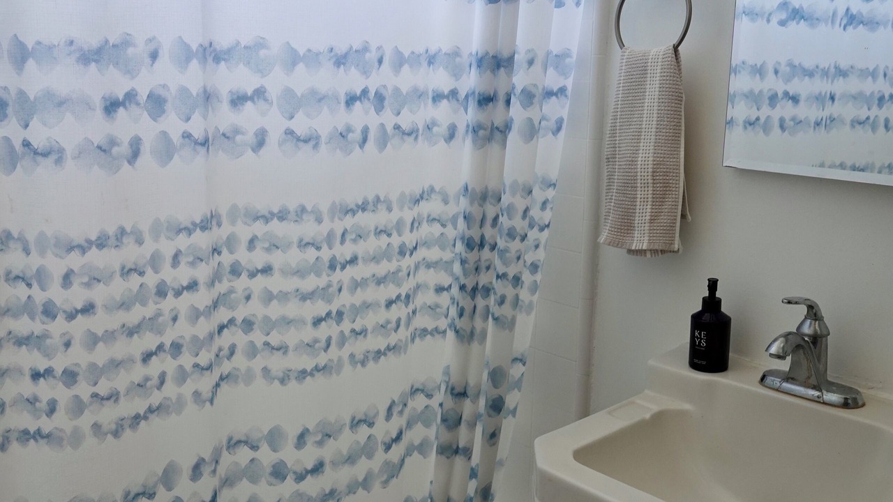 Photo of Bathroom in Fairfax District