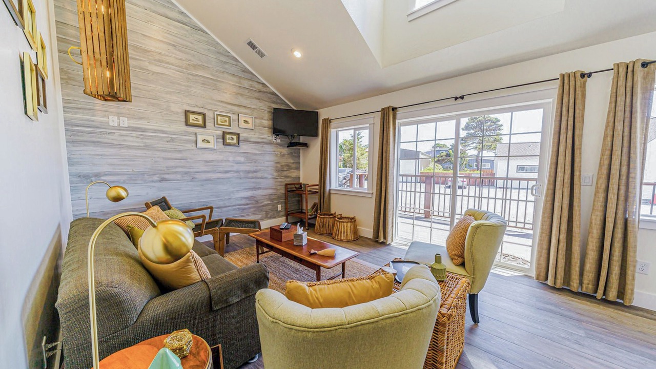 Photo of Livingroom in Crescent City North