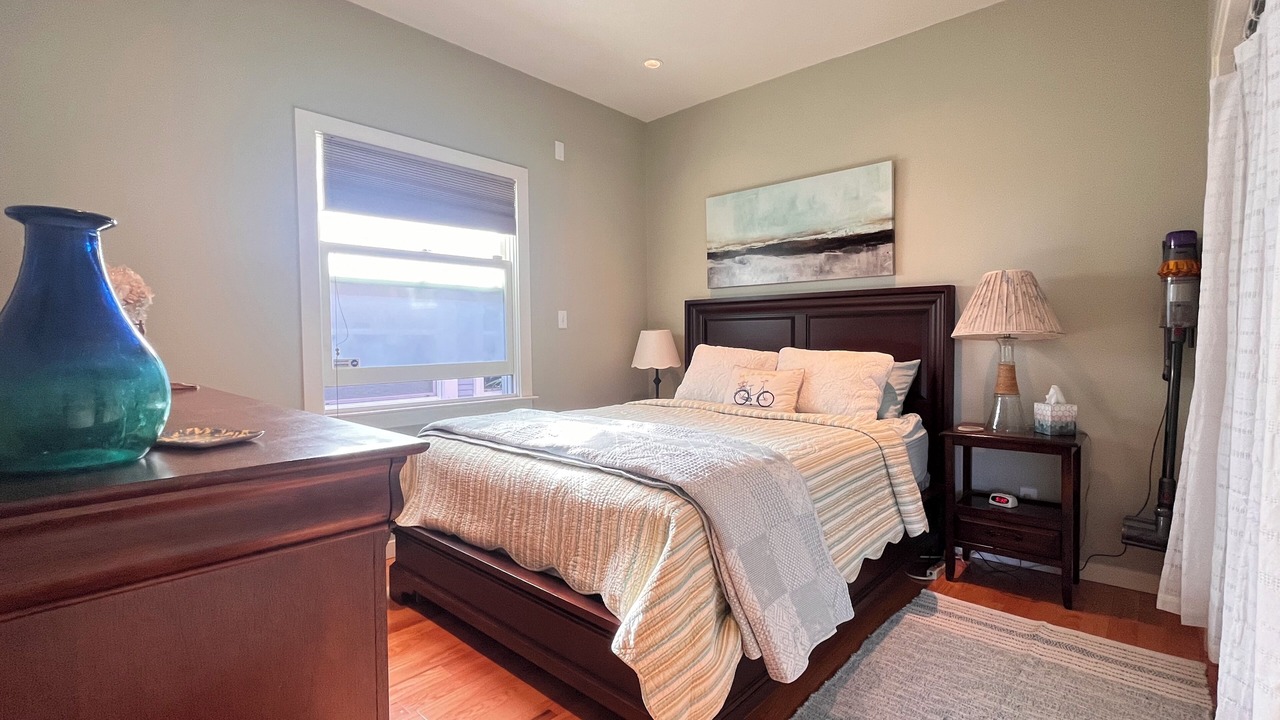 Photo of Bedroom in Bushrod