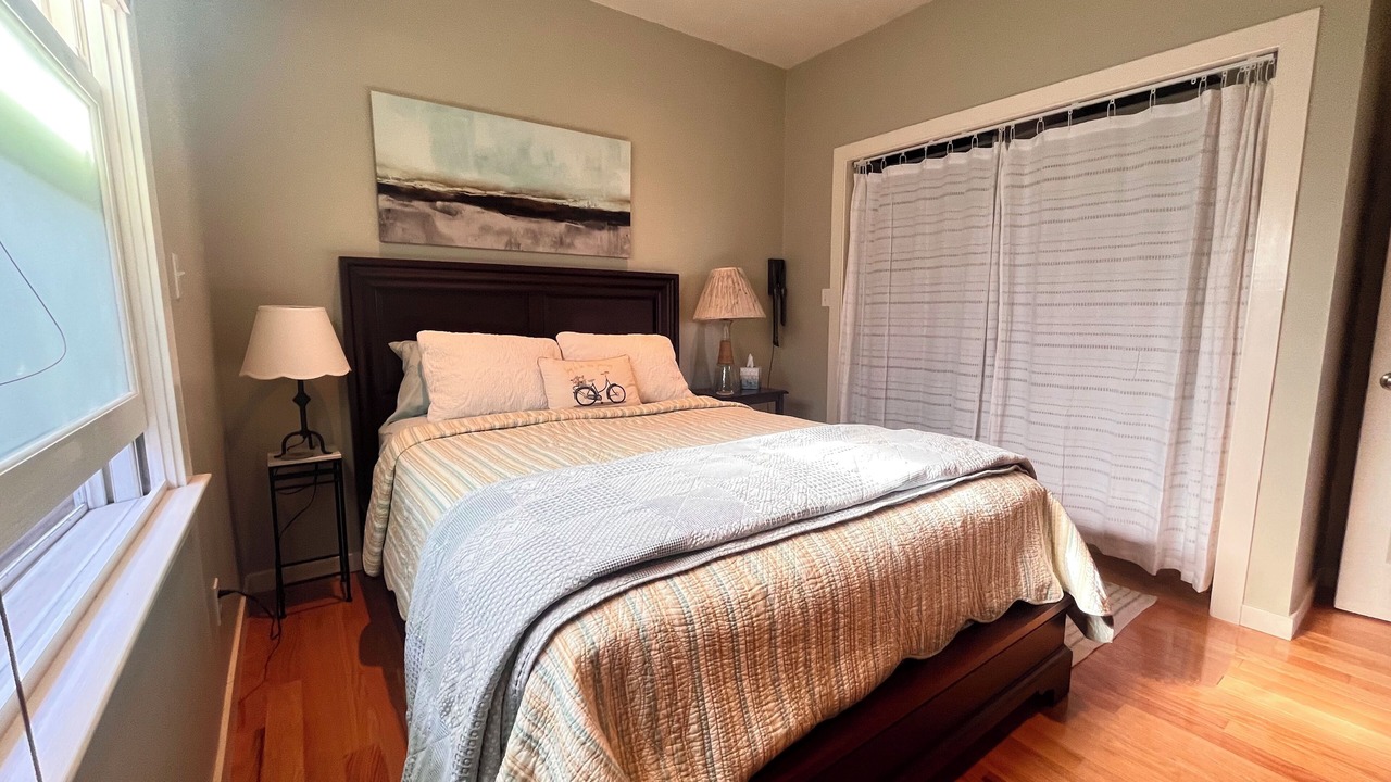 Photo of Bedroom in Bushrod