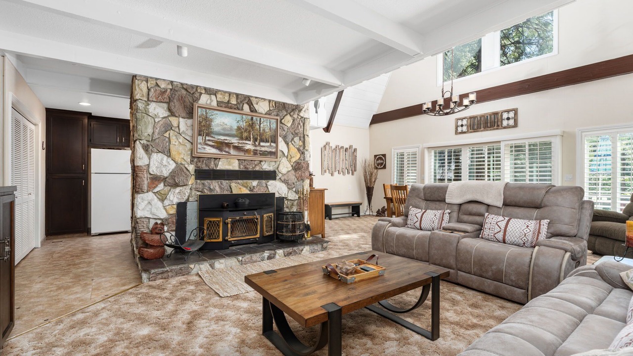 Photo of Livingroom in Sierra Cedars
