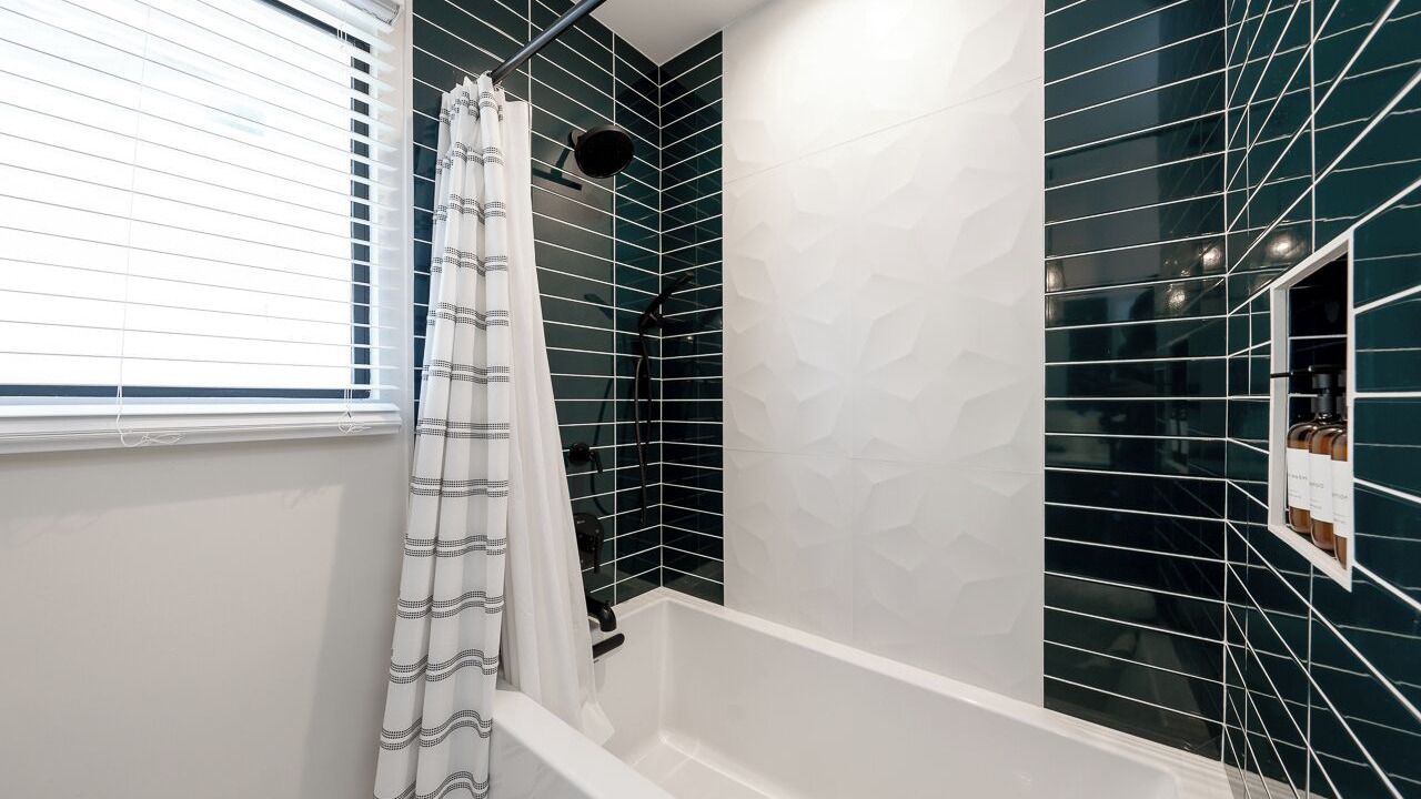 Photo of Bathroom in Sunset Cliffs
