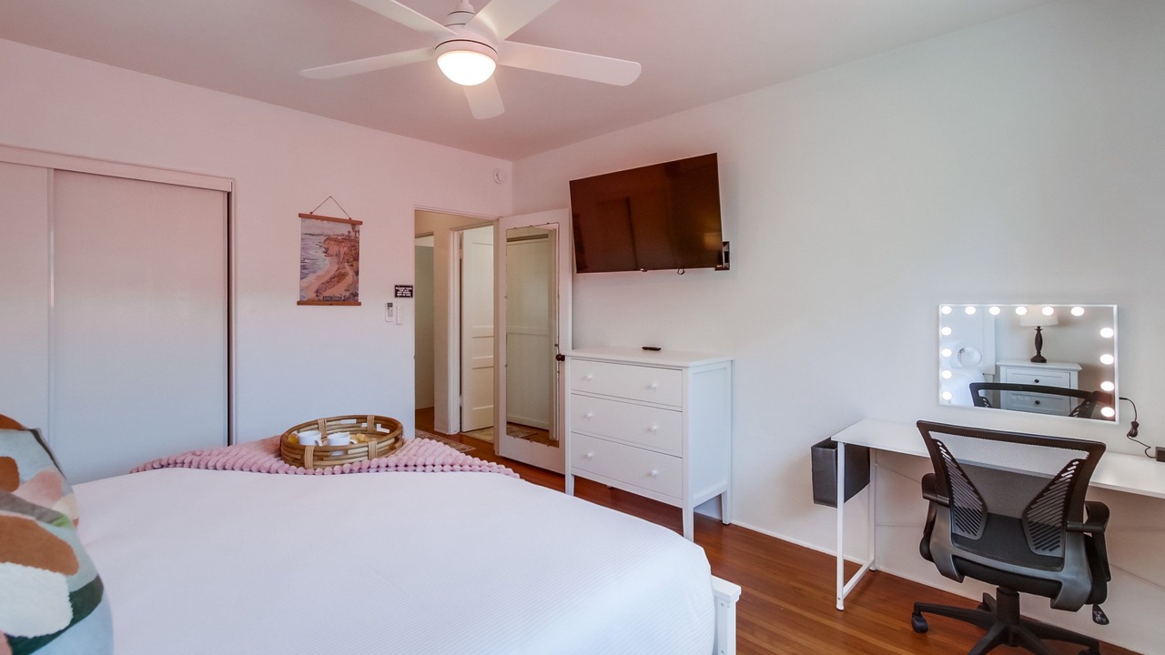Photo of Bedroom in Pacific Beach