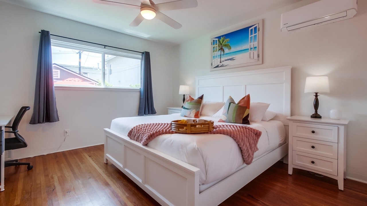 Photo of Bedroom in Pacific Beach