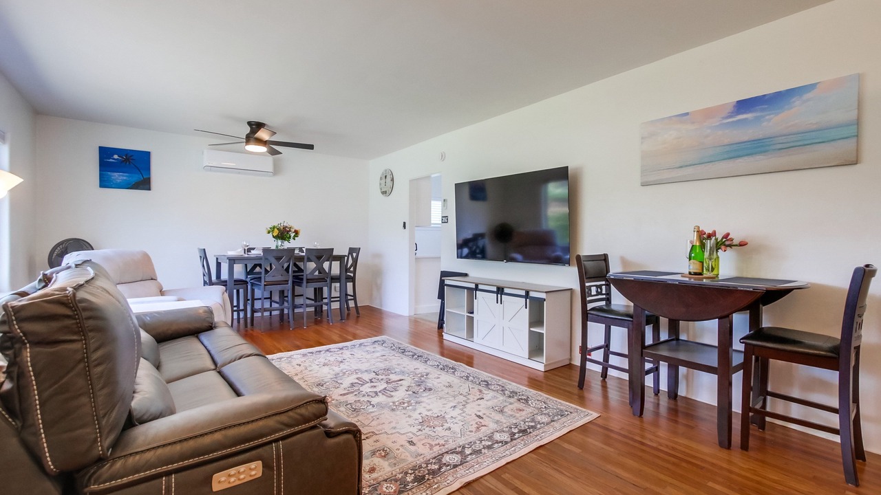 Photo of Livingroom in Pacific Beach