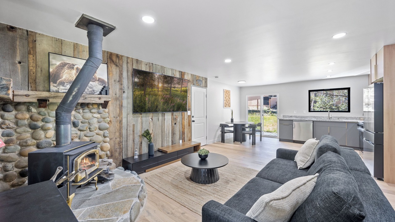 Photo of Livingroom in Mountain View Estates