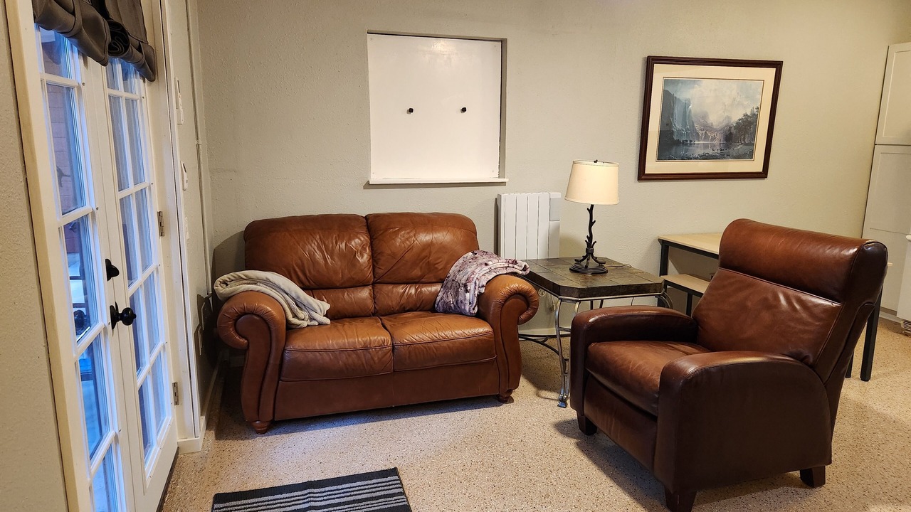 Photo of Livingroom in June Lake