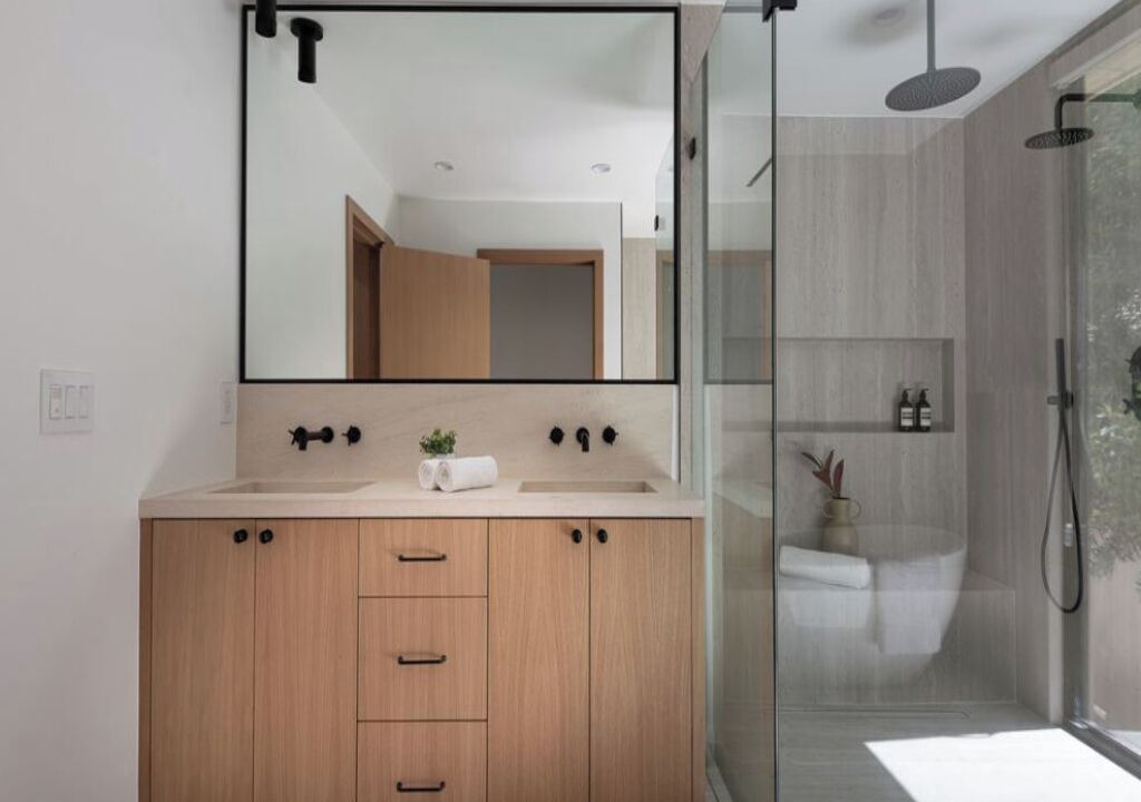 Photo of Bathroom in Studio City