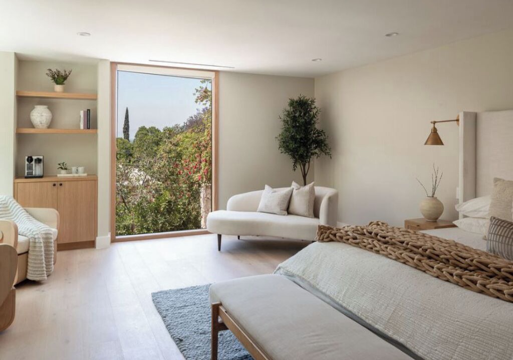 Photo of Bedroom in Studio City