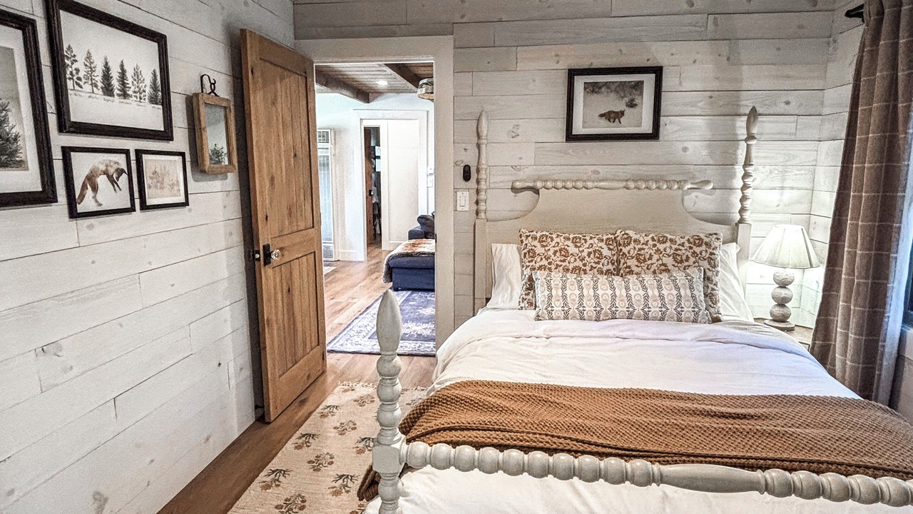 Photo of Bedroom in Carnelian Woods