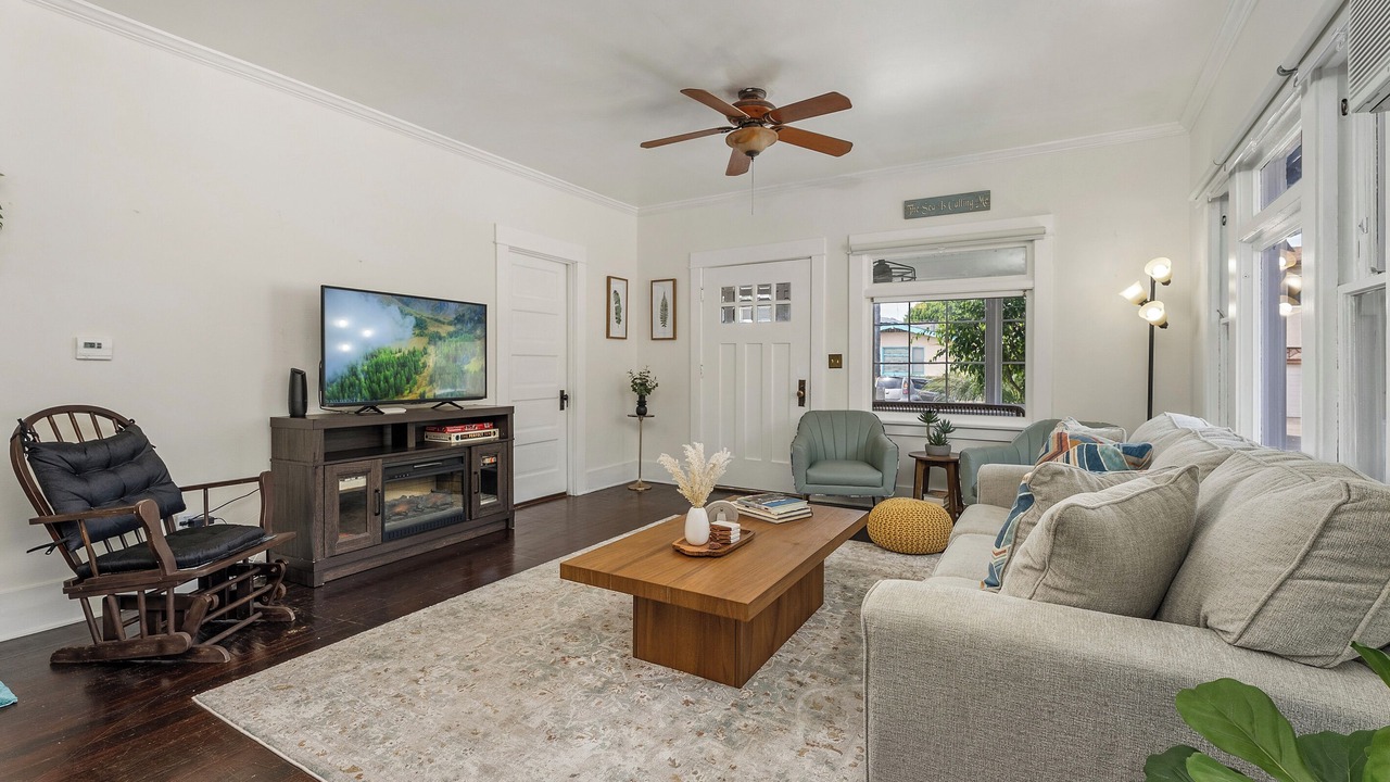 Photo of Bedroom in Alamitos Beach