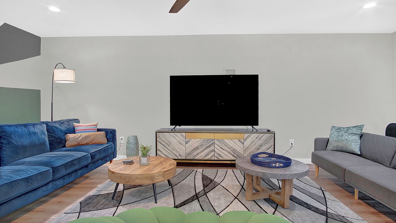 Photo of Livingroom in Circle Area