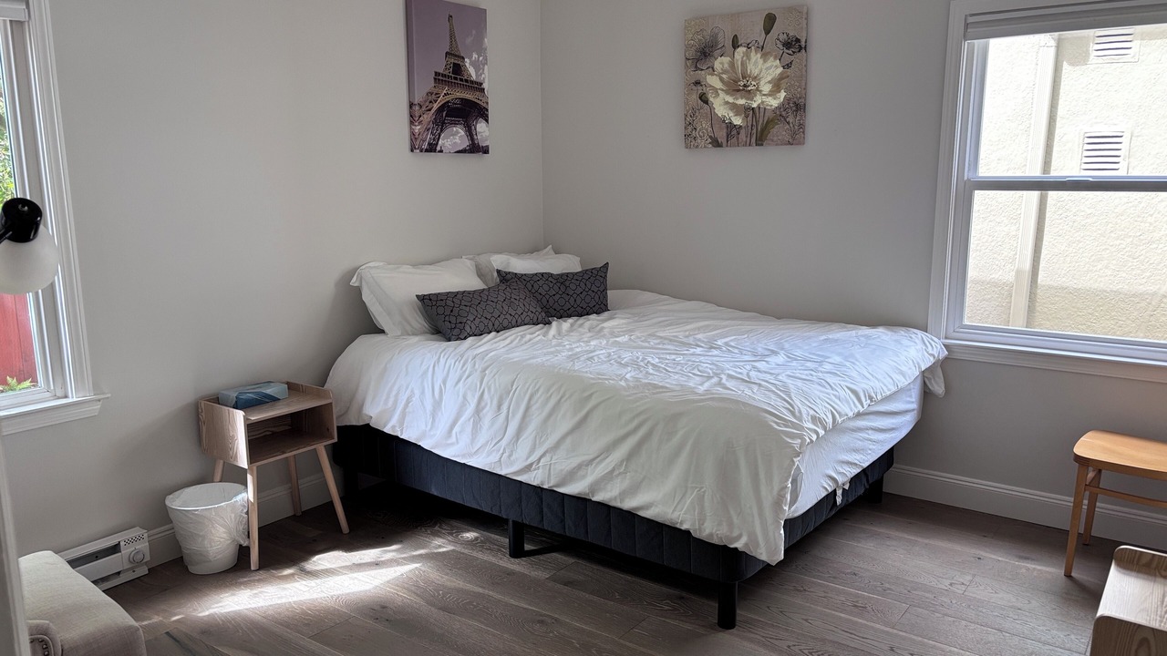 Photo of Bedroom in Burlingame