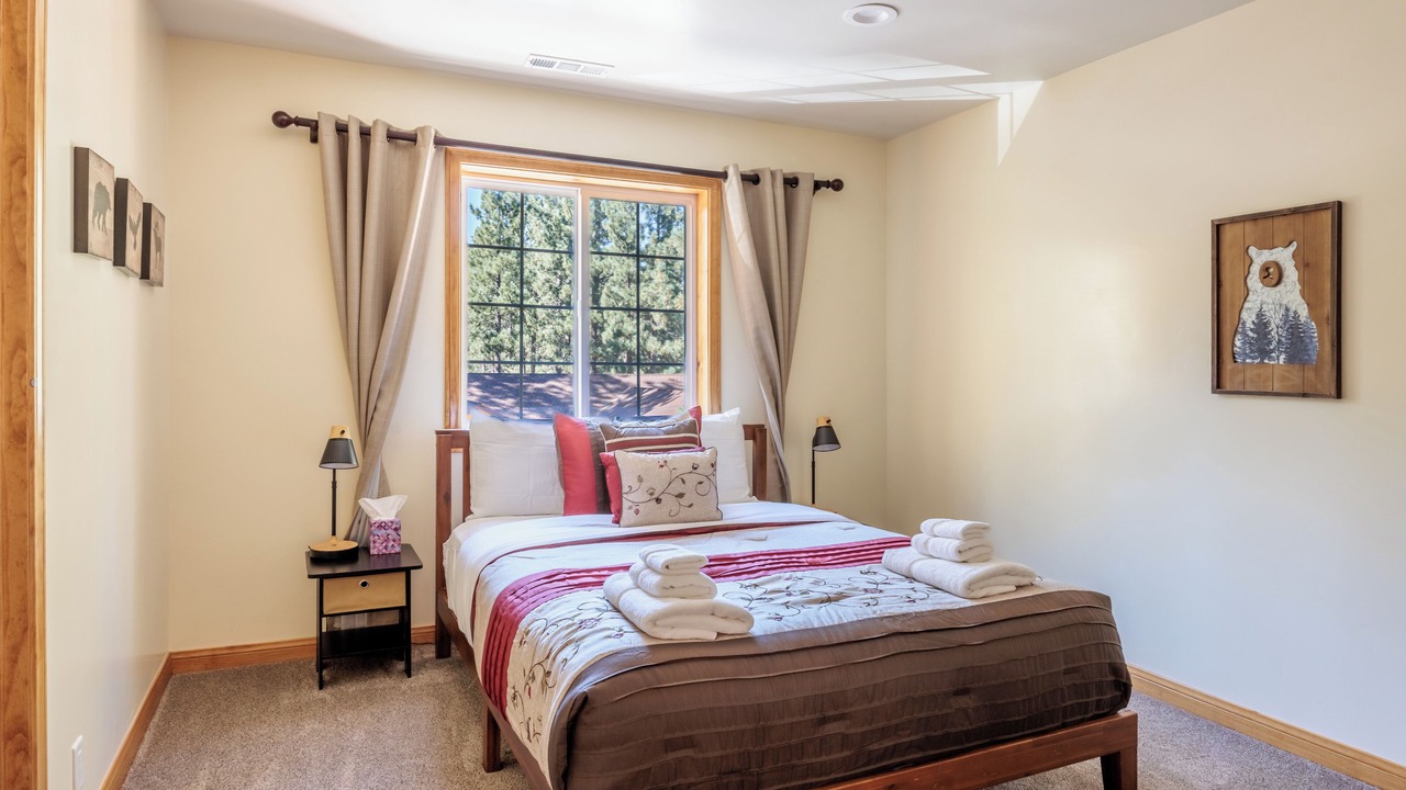 Photo of Bedroom in Big Bear