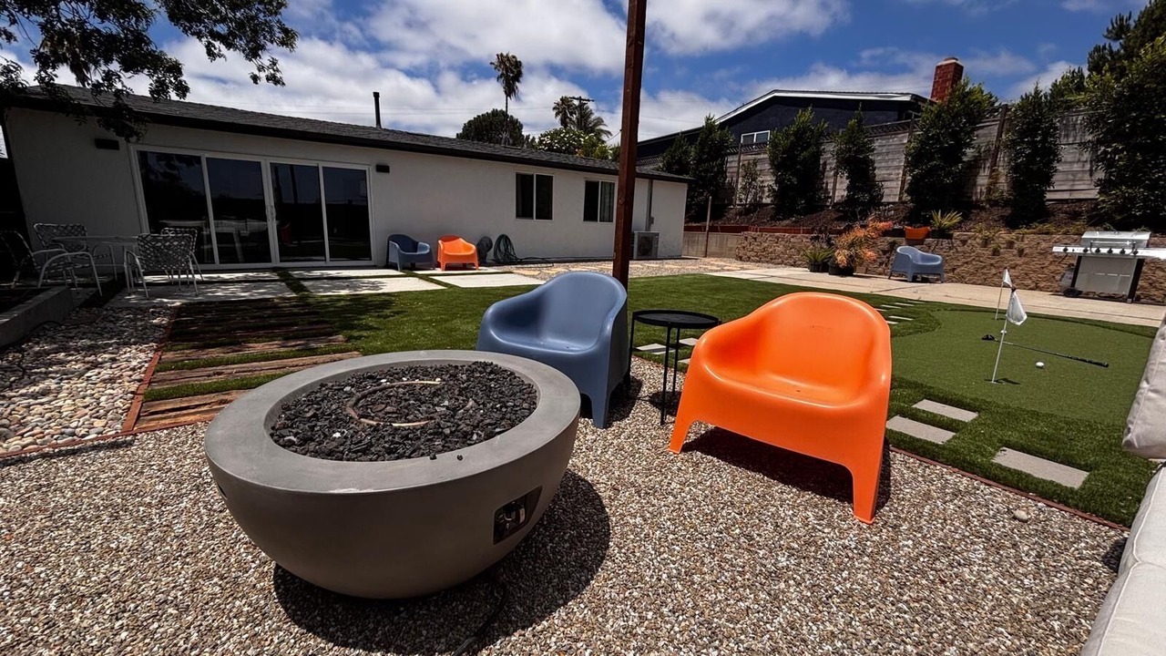 Photo of Outdoor in Birdland