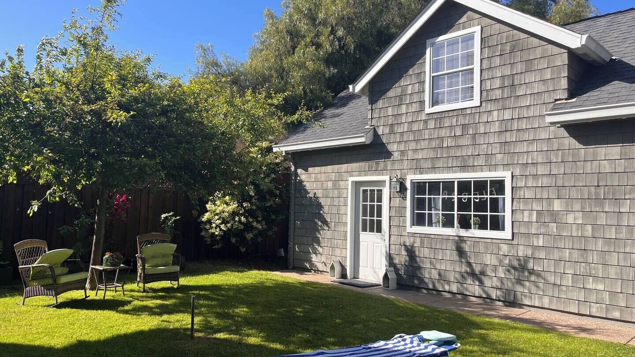 Photo of Outdoor in West Menlo Park