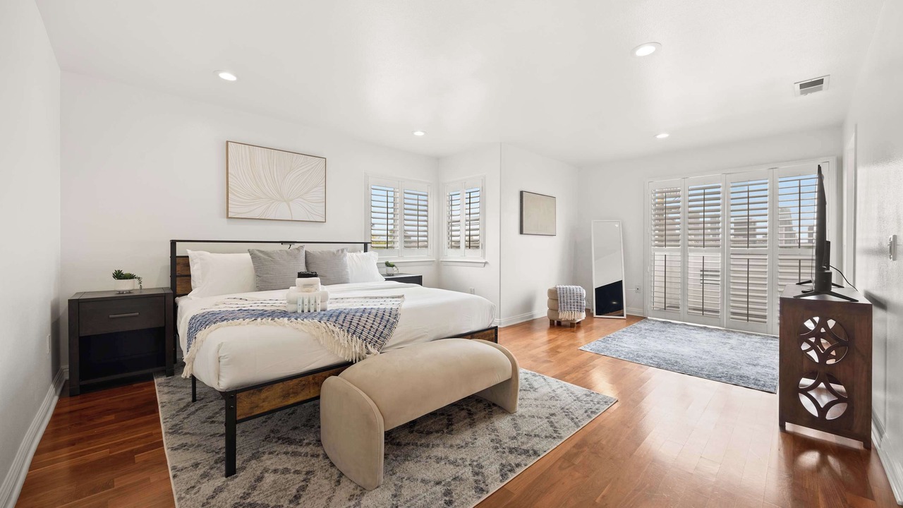 Photo of Bedroom in Downtown Los Angeles